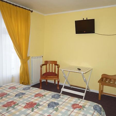 פואנטה ארנס Hostal Ovejero מראה חיצוני תמונה