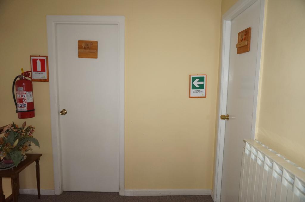 פואנטה ארנס Hostal Ovejero מראה חיצוני תמונה